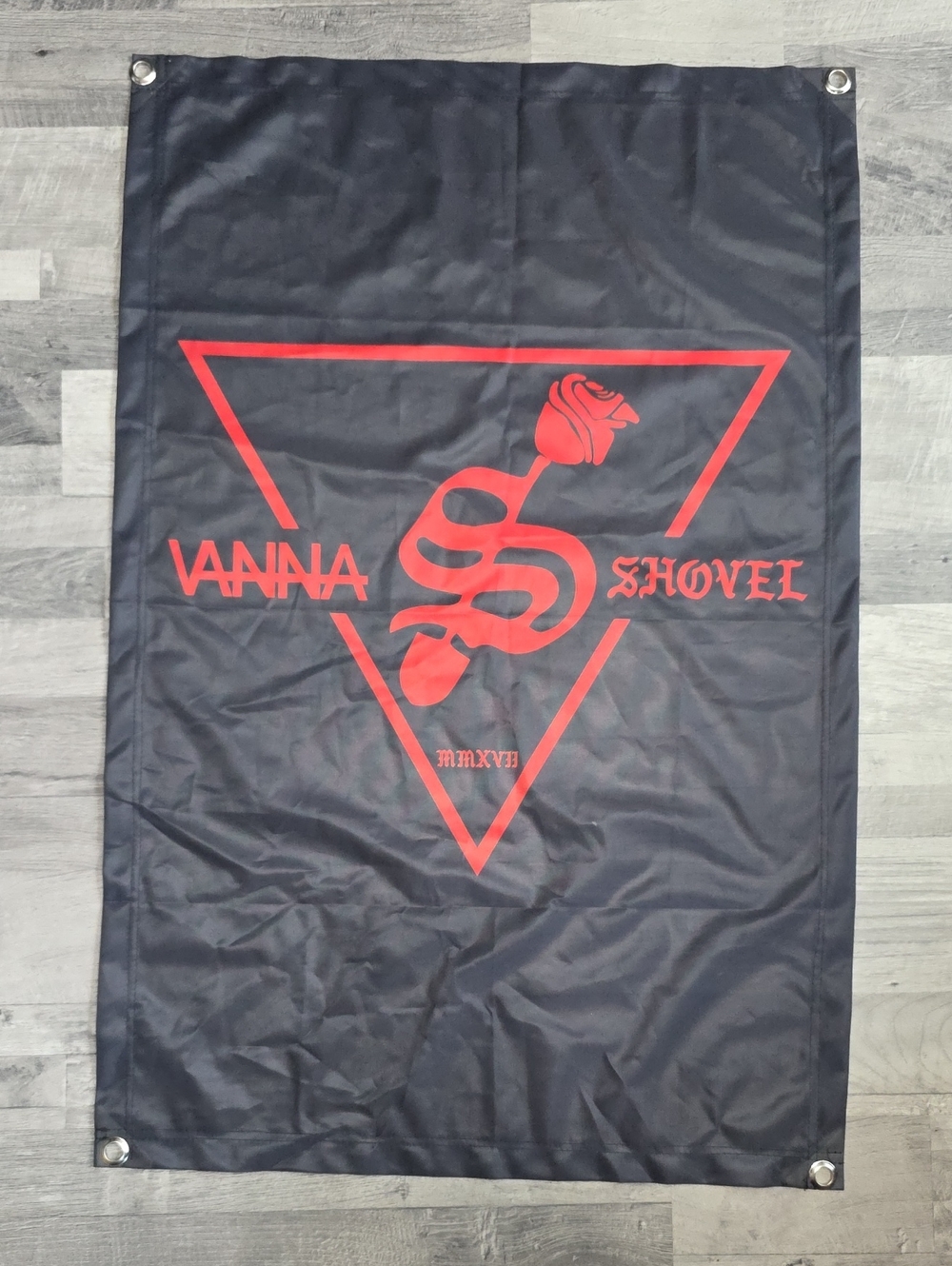 Vanna Shovel Band Flag - Black with Red Graphic